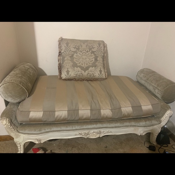 Drexel heritage loveseat and matching settee - Picture 2 of 2